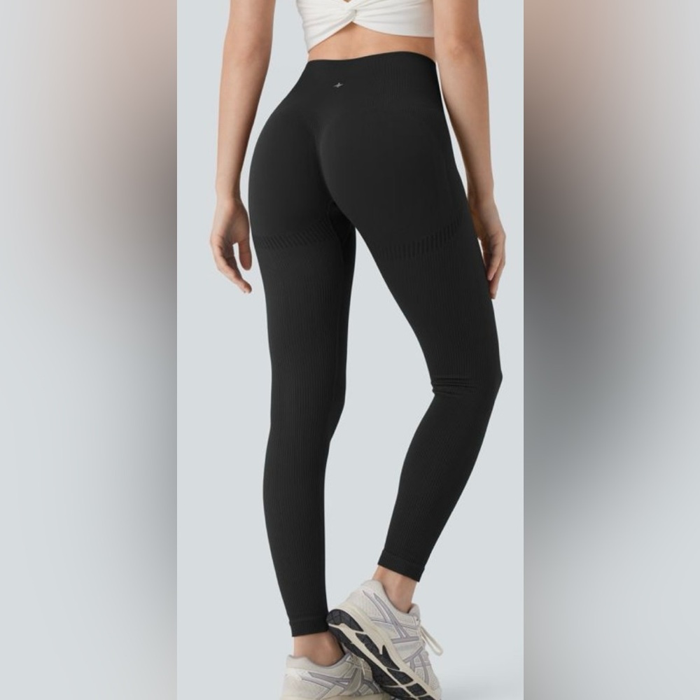 Seamless Flow High Waisted Tummy Control Butt Lifting 7/8 Yoga Leggings M